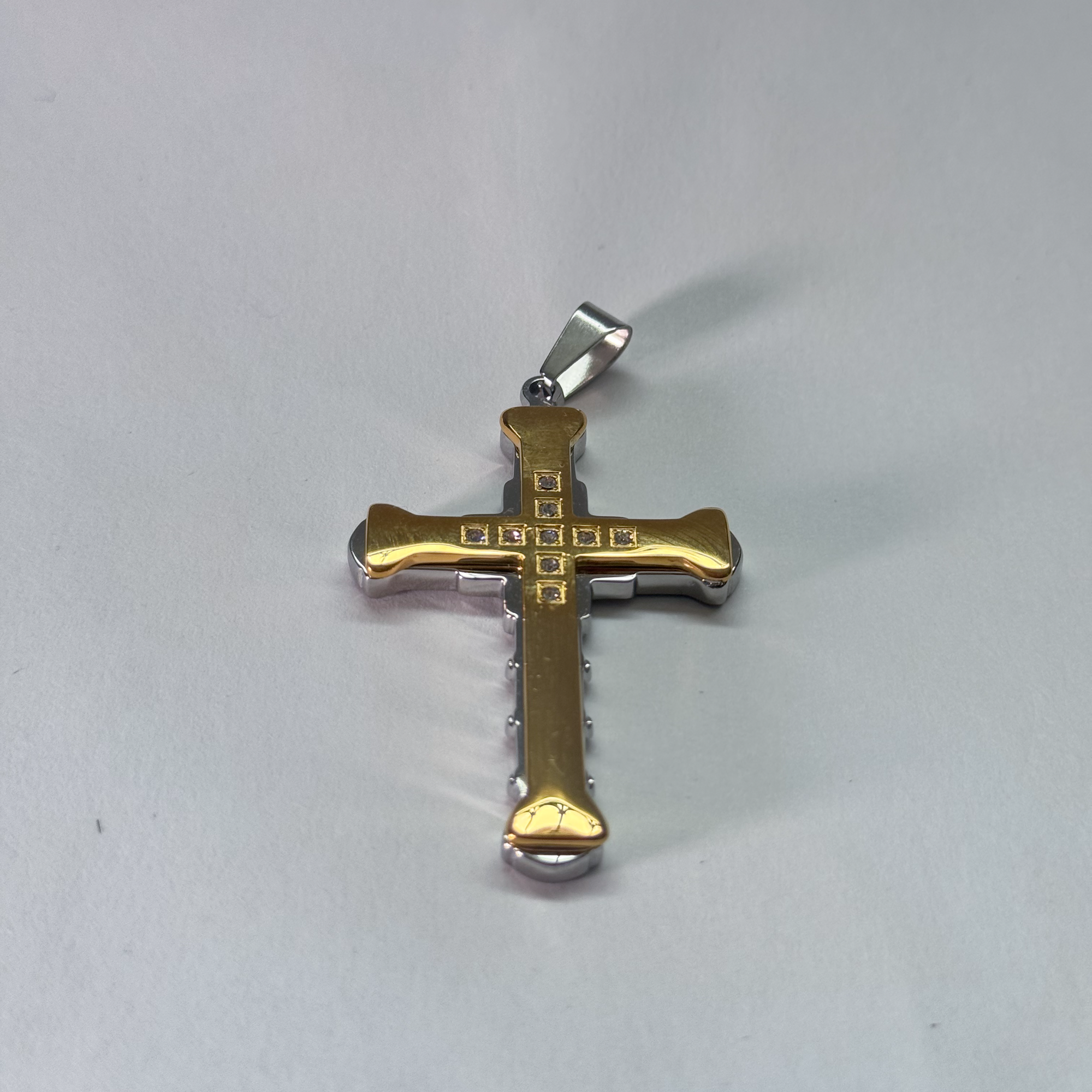 Dije Cruz Cuadros en oro laminado 18K